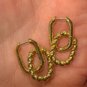 Elegant Gold Hoop Earrings